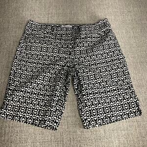 White House Black Market Chino Shorts Womens Size 10 Mid Rise Black White Geo